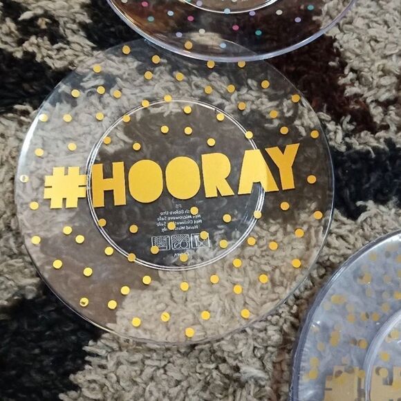 2/$20 TARGET HOORAY confetti clear plastic party plates (4 pack) NWT - Picture 1 of 8
